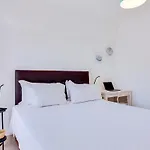 Apartment Al - Wave 7