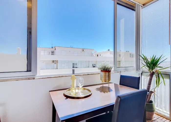 Al - Wave 7 Apartment