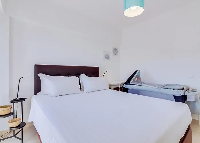 Apartment Al - Wave 7